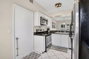 1306 SE 5th Ct, Dania Beach, FL 33004 - Photo 12
