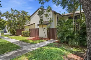 3349 Cocoplum Cir, Coconut Creek, FL 33063 - Photo 10