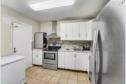 6061 N Falls Cir #110, Lauderhill, FL 33319 - Photo 2
