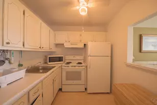 320 W Horizons W, Boynton Beach, FL 33435 - Photo 8