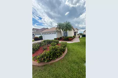 702 SW Aruba, Port Saint Lucie, FL 34986 - Photo 2