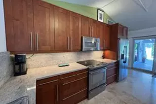 2701 NE 27th Ct, Fort Lauderdale, FL 33306 - Photo 4