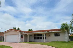 641 SE 11th St, Pompano Beach, FL 33060 - Photo 1