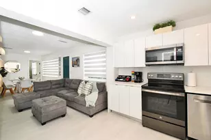 813 SW 3rd Ct, Delray Beach, FL 33444 - Photo 14