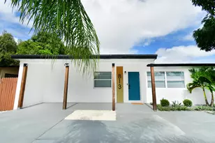 813 SW 3rd Ct, Delray Beach, FL 33444 - Photo 2