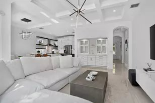 500 NE Wavecrest Way, Boca Raton, FL 33432 - Photo 2