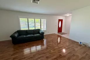 147 Sunflower Cir, Royal Palm Beach, FL 33411 - Photo 4