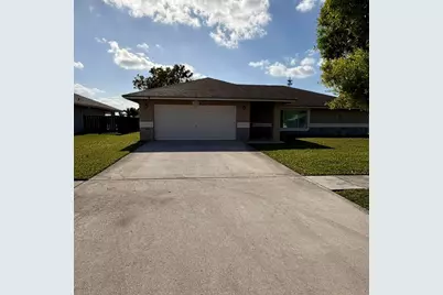147 Sunflower Circle, Royal Palm Beach, FL 33411 - Photo 2