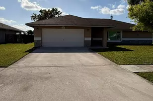 147 Sunflower Cir, Royal Palm Beach, FL 33411 - Photo 2