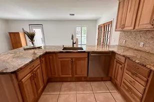 147 Sunflower Cir, Royal Palm Beach, FL 33411 - Photo 10