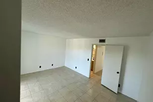 555 Purdy Ln, Palm Springs, FL 33461 - Photo 14