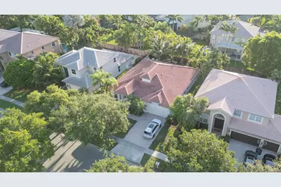 1561 NW 168th Avenue, Pembroke Pines, FL 33028 - Photo 2
