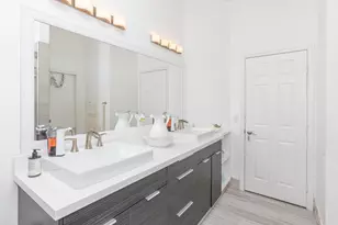1561 NW 168th Ave, Pembroke Pines, FL 33028 - Photo 28
