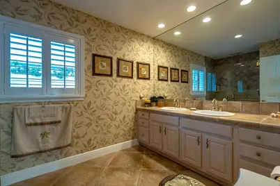 2317 NE 28th Court, Lighthouse Point, FL 33064 - Photo 24