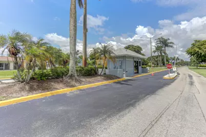 1010 Green Pine Boulevard #E1, West Palm Beach, FL 33409 - Photo 24