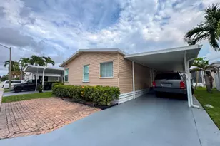 120 Plantation Blvd, Lake Worth, FL 33467 - Photo 1