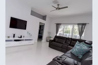 14272 NW 18th Court, Pembroke Pines, FL 33028 - Photo 6