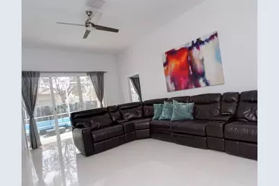 14272 NW 18th Court, Pembroke Pines, FL 33028 - Photo 6