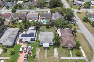 6340 Dawson St, Hollywood, FL 33023 - Photo 32