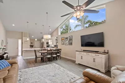 1401 Mahogany Place, Palm Beach Gardens, FL 33418 - Photo 4