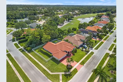 15791 Cedar Grove Lane, Wellington, FL 33414 - Photo 4