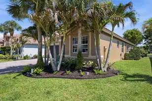 2165 SW Newport Isles Blvd, Port Saint Lucie, FL 34953 - Photo 4
