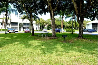 3726 Savoy Lane #D2, West Palm Beach, FL 33417 - Photo 8