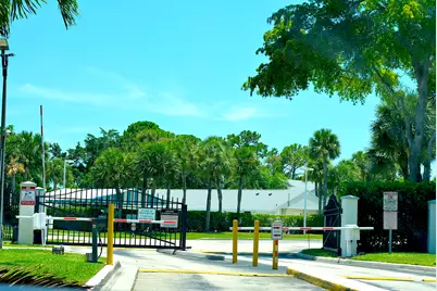3726 Savoy Lane #D2, West Palm Beach, FL 33417 - Photo 2