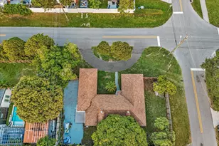 700 SW 5th Ct, Hallandale Beach, FL 33009 - Photo 46