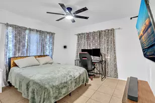 700 SW 5th Ct, Hallandale Beach, FL 33009 - Photo 8