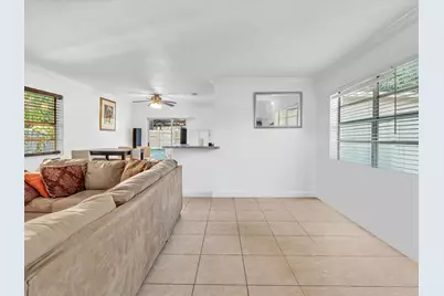 700 SW 5th Court, Hallandale Beach, FL 33009 - Photo 10