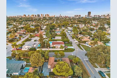 700 SW 5th Court, Hallandale Beach, FL 33009 - Photo 44