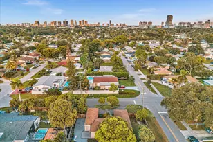 700 SW 5th Ct, Hallandale Beach, FL 33009 - Photo 44
