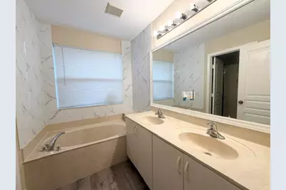 5487 Queenship Court, Greenacres, FL 33463 - Photo 8