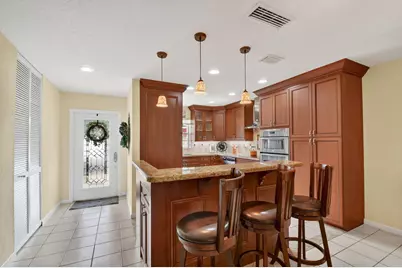 300 Cape Cod Circle, Lake Worth, FL 33467 - Photo 4