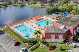 300 Cape Cod Cir, Lake Worth, FL 33467 - Photo 36