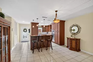 300 Cape Cod Cir, Lake Worth, FL 33467 - Photo 12