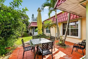 300 Cape Cod Cir, Lake Worth, FL 33467 - Photo 30