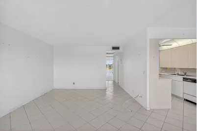 4059 Guildford D, Boca Raton, FL 33434 - Photo 4