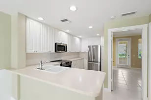 4526 Illicium Dr, Palm Beach Gardens, FL 33418 - Photo 10