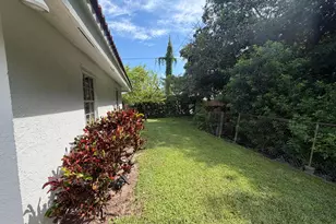 1770 Emilio Ln, Palm Springs, FL 33406 - Photo 26