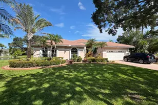 1501 NW 180th Way, Pembroke Pines, FL 33029 - Photo 2