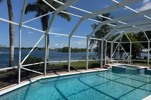 1501 NW 180th Way, Pembroke Pines, FL 33029 - Photo 4