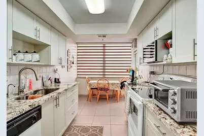 18031 Biscayne Boulevard #1004, Aventura, FL 33160 - Photo 2