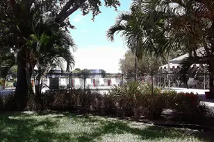 9420 Poinciana Pl, Davie, FL 33324 - Photo 70