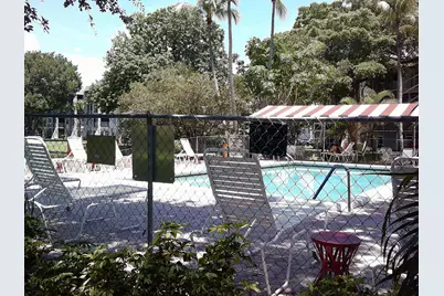 9420 Poinciana Place #409, Davie, FL 33324 - Photo 4