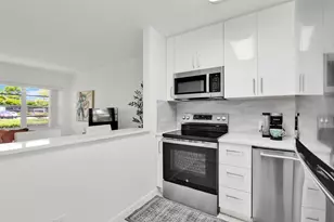175 Fanshaw E, Boca Raton, FL 33434 - Photo 1