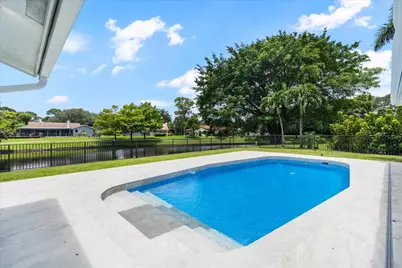 2413 NW 26th Street, Boca Raton, FL 33431 - Photo 2