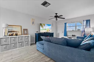 941 Crystal Lake Dr, Deerfield Beach, FL 33064 - Photo 6