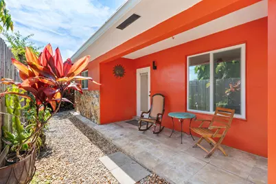 736 NE 36th Street, Oakland Park, FL 33334 - Photo 2